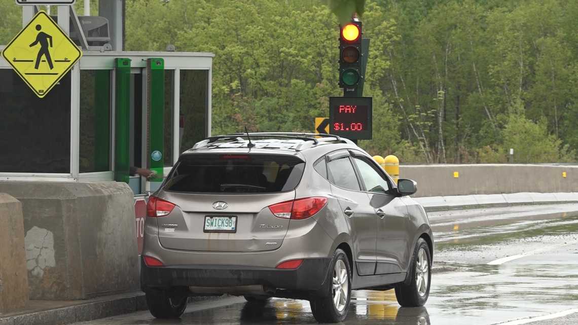 Holiday traffic expected to stay busy as travelers head home across Maine