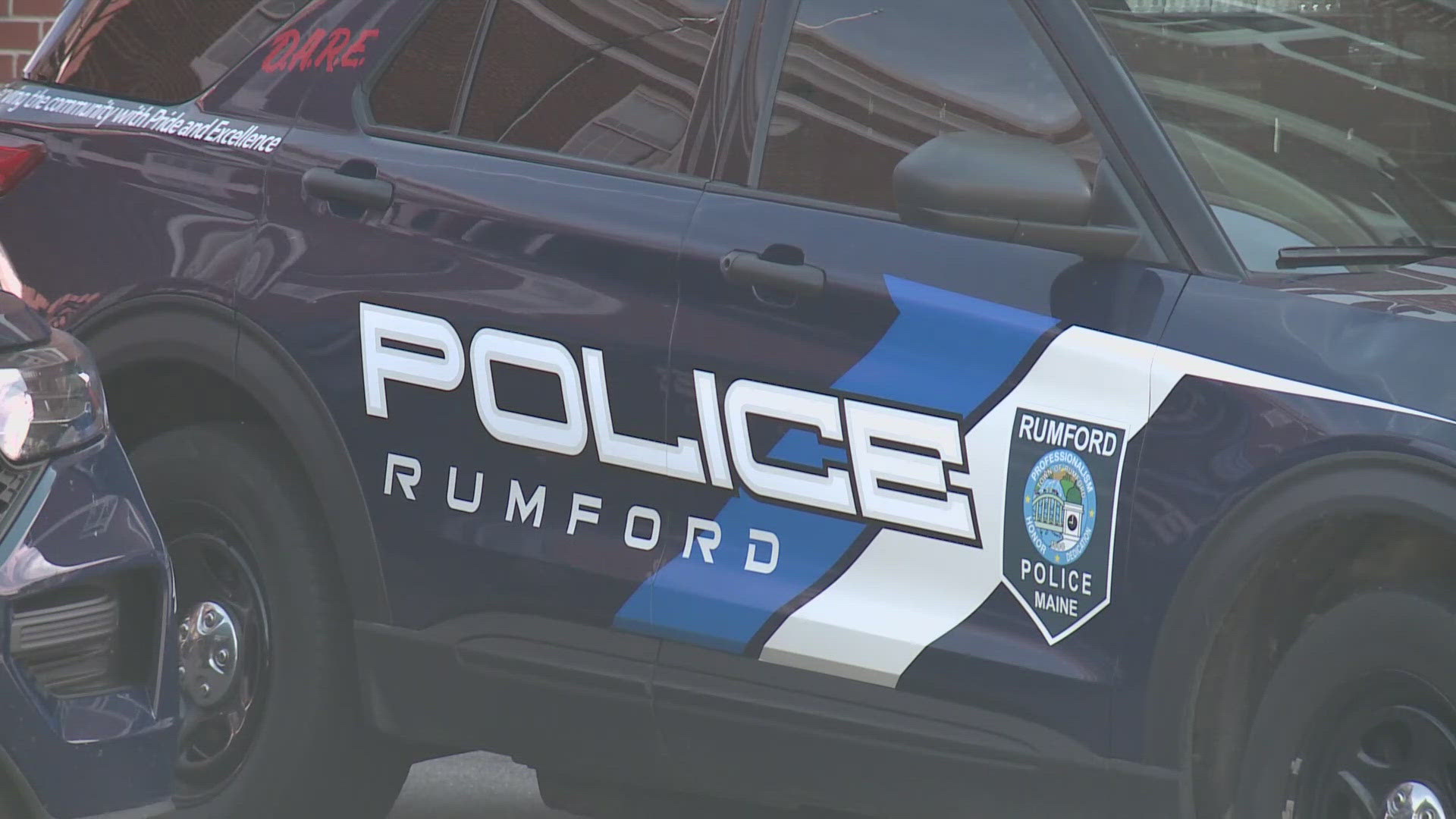 Rumford police look for suspects who shot at officers during stop ...