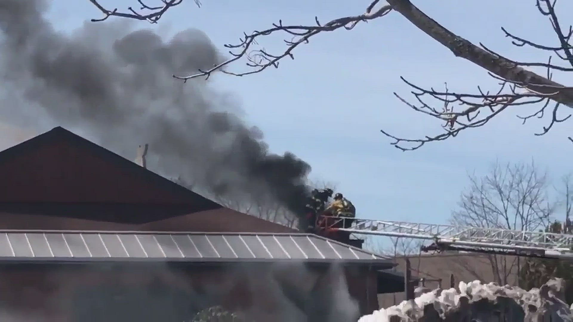 Fire at Bugaboo Creek Steakhouse