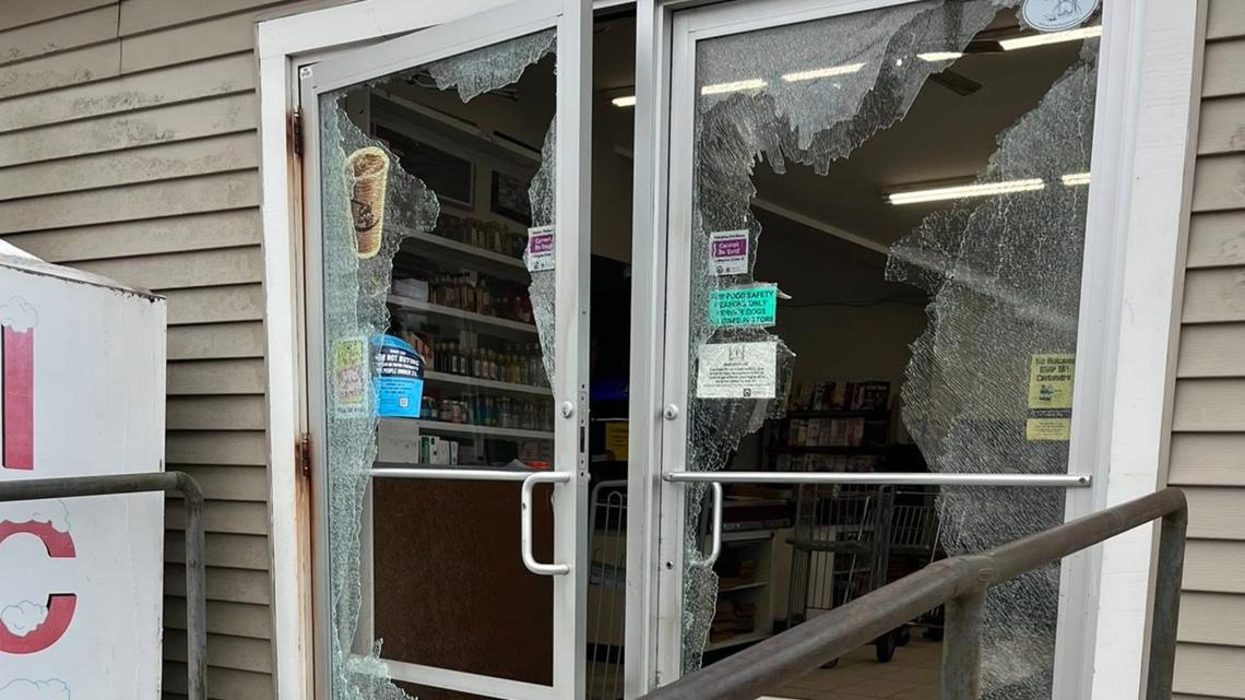 Deer Isle man arrested after vandalism, gun incident at Stonington market