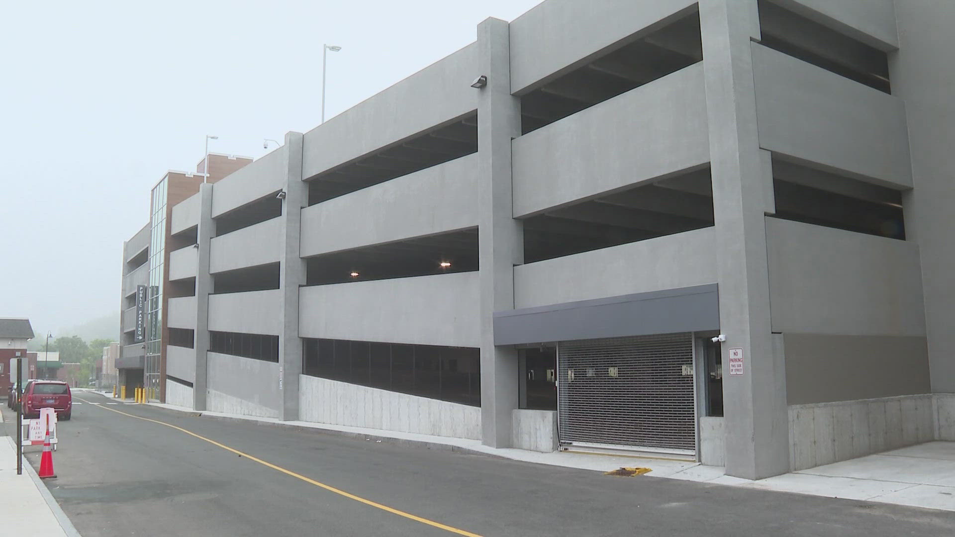 The new garage cost $21 million and offers 400 spaces.