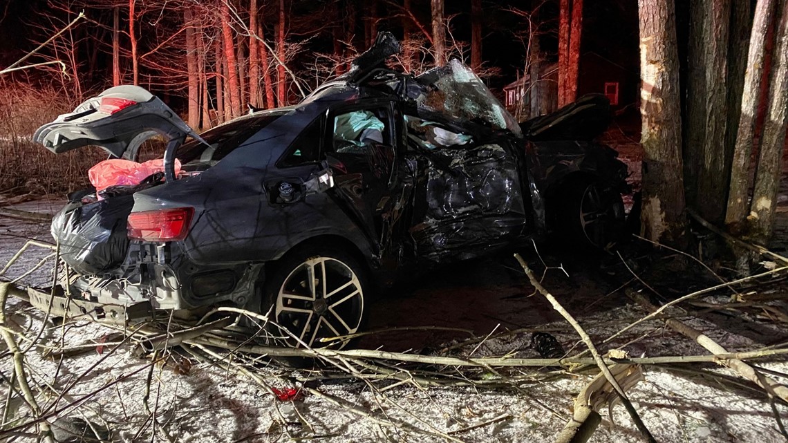 Texas man dies in Wells crash