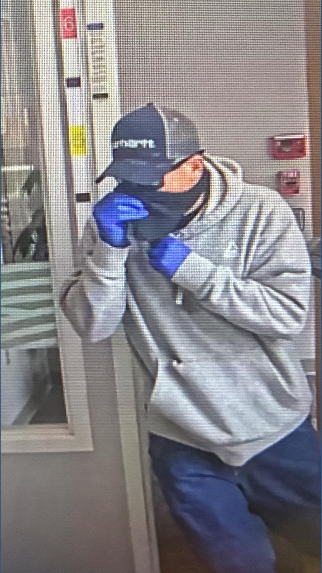 Portland, Maine police seek suspect in Kennebec Savings Bank robbery ...