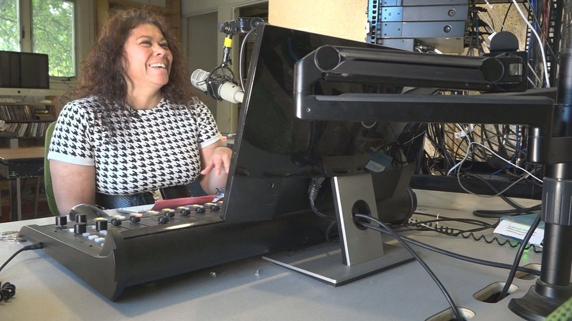 'Latinos con Rosita' radio show airs Saturdays on WMPG in Maine - Vimarsana News