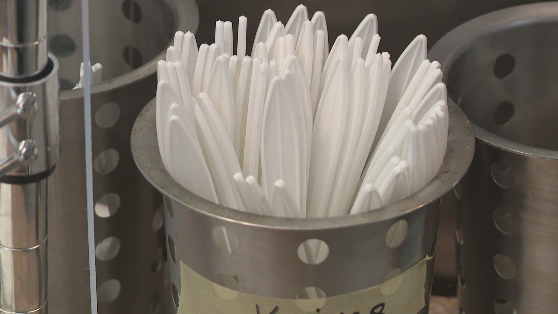 The new ordinance will go into effect in May 2025, banning the use of single-use plastic utensils, straws, and stirring sticks.