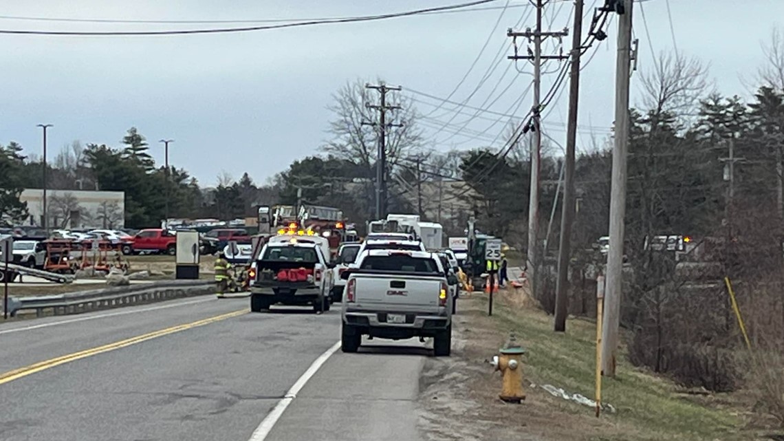 Crews work to fix gas leak on Spring Street in Westbrook - Vimarsana News