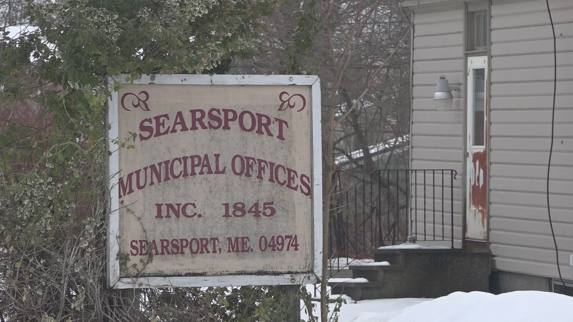 Residents of a Searsport mobile home park push for rent control ...