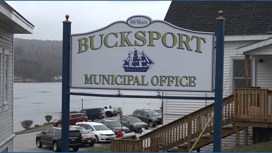 Bucksport Menghadapi Keputusan Anggaran yang Sulit