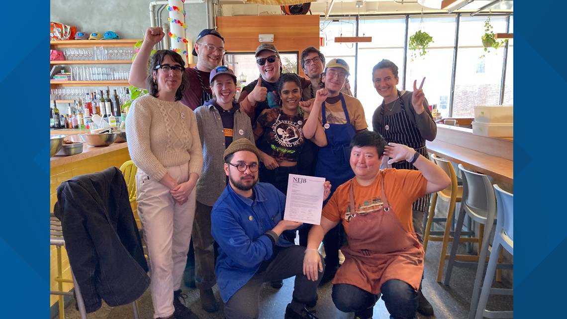 Employees at Vietnamese restaurant in Portland form union - Vimarsana News