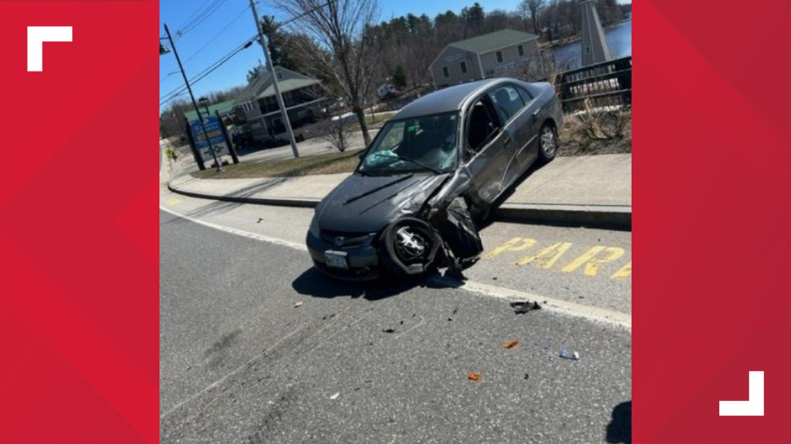 Two people injured Sunday in headon crash in Naples