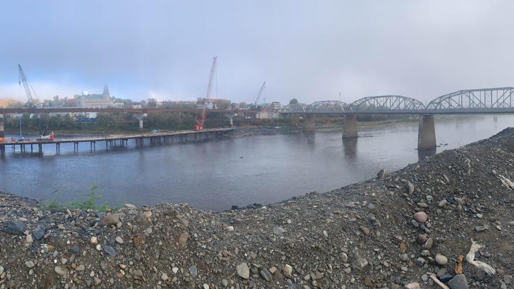 Construction halfway complete on new Madawaska-Edmundston bridge