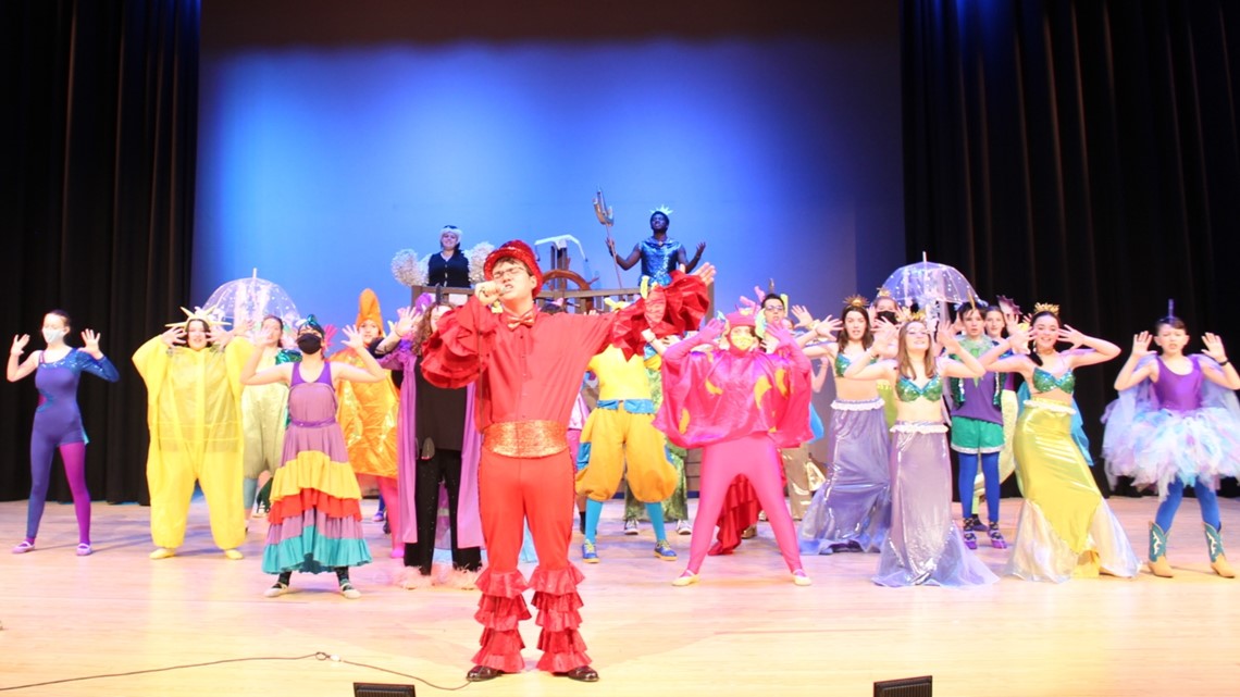 The stage lights are back on at South Portland High School - Vimarsana News