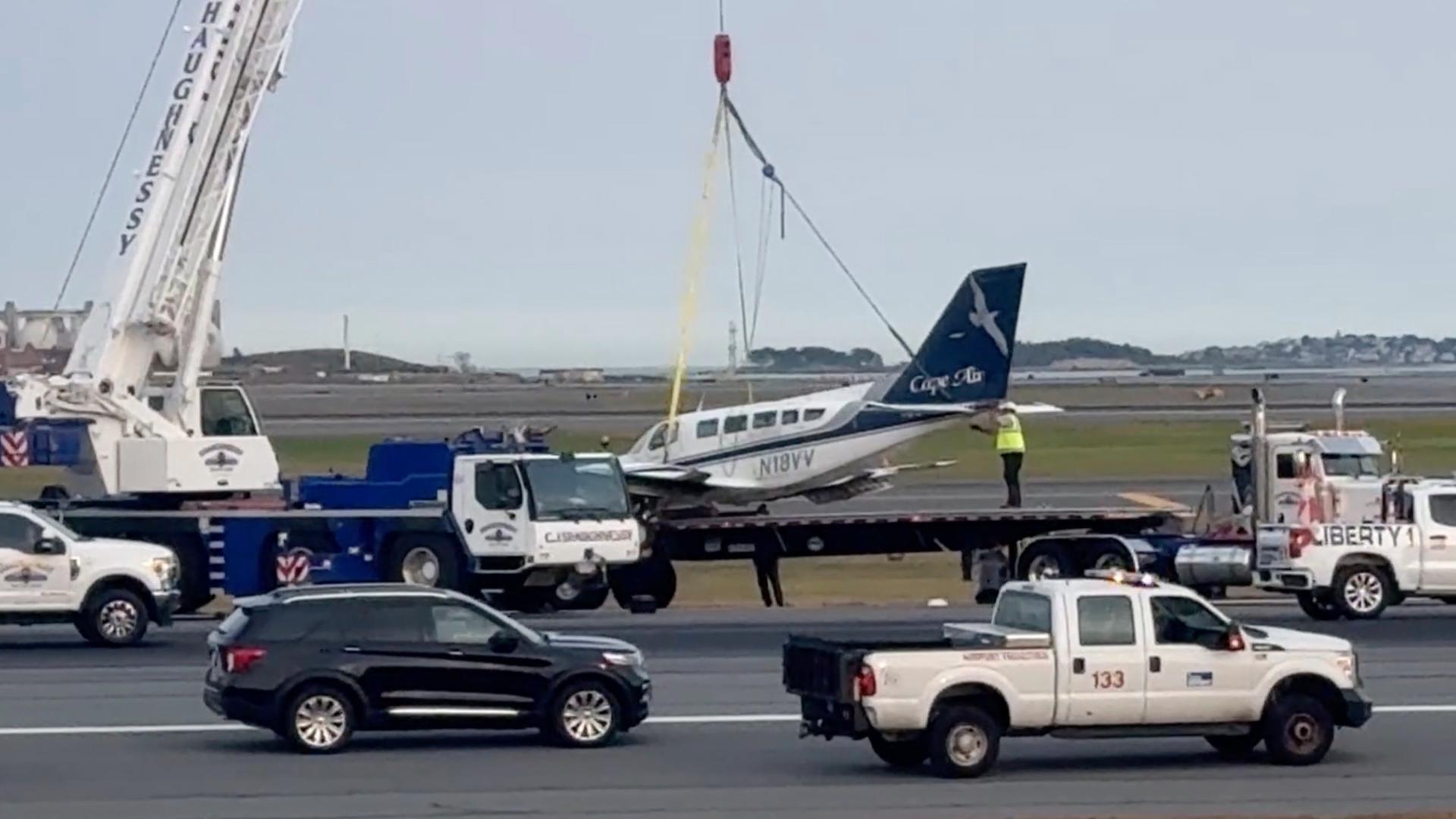 Boston Logan International Airport crash ends in no injuries