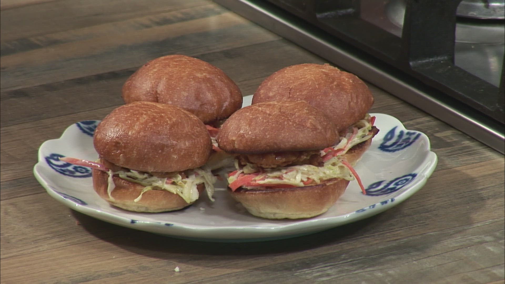 Alex Wight from Crown Jewel shares a recipe for oyster sliders and says it’s a good way for people who may not like oysters to ease into them.