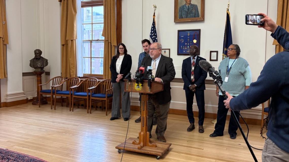 Portland city leaders express solidarity with immigrant communities as ICE detainments rise