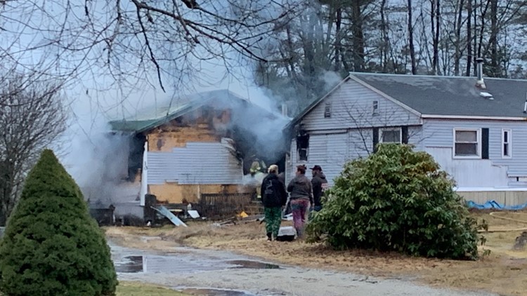 Freeport fire injures 1, leaves 2 families displaced