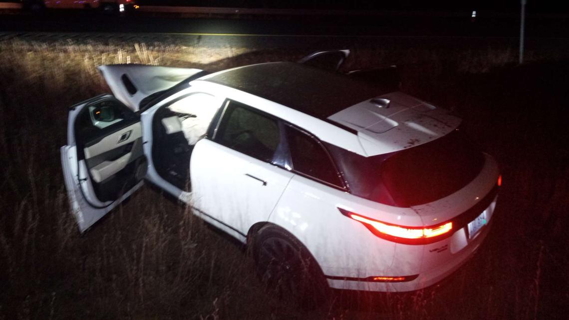 Police: Driver arrested after fleeing rollover crash scene on I-95 in New Hampshire