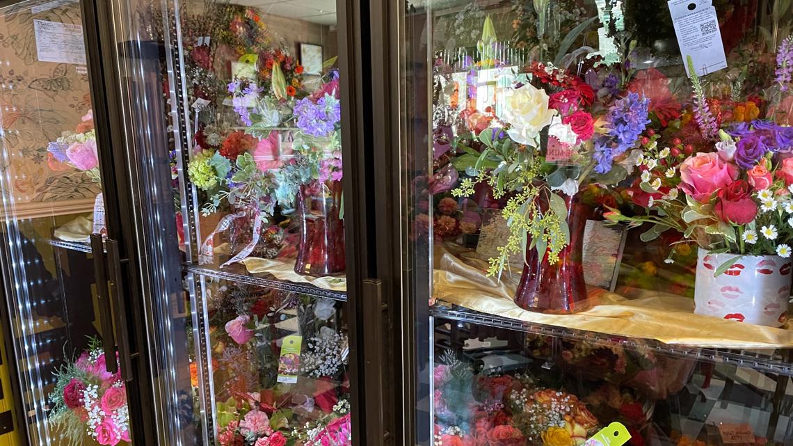 How a Windham flower shop is handling Valentine's Day chaos - Vimarsana News