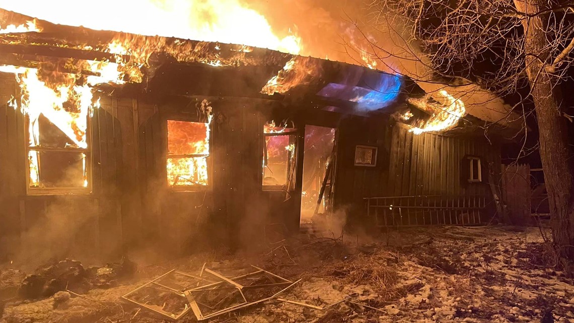 Fire on Mountain Road in Alfred, Maine destroys building - Vimarsana News