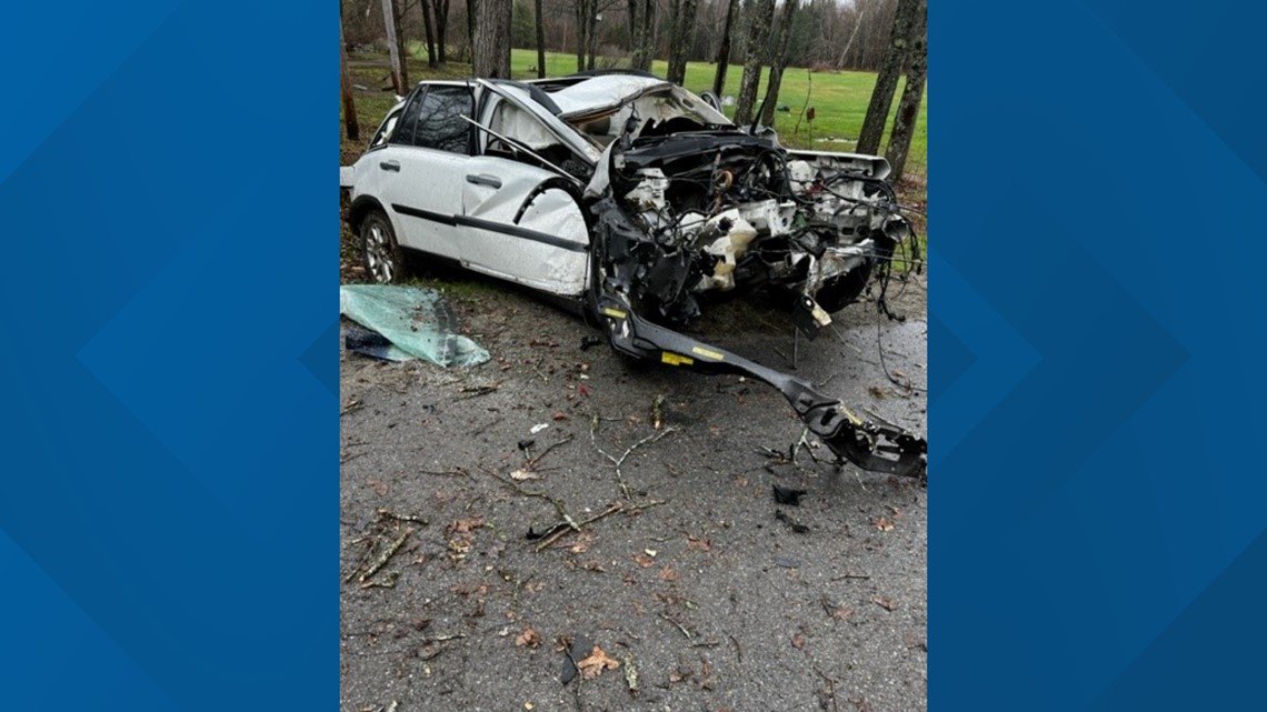 Clinton, Maine crash sends 2 to hospital with injuries