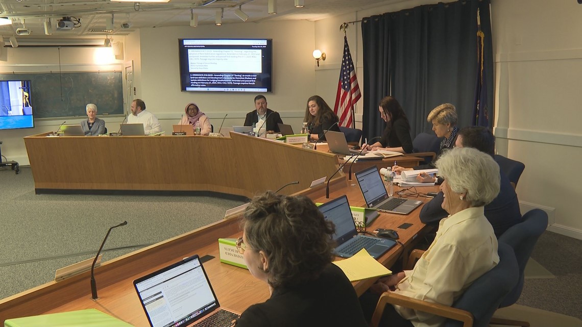 South Portland city councilors pass rent control ordinance