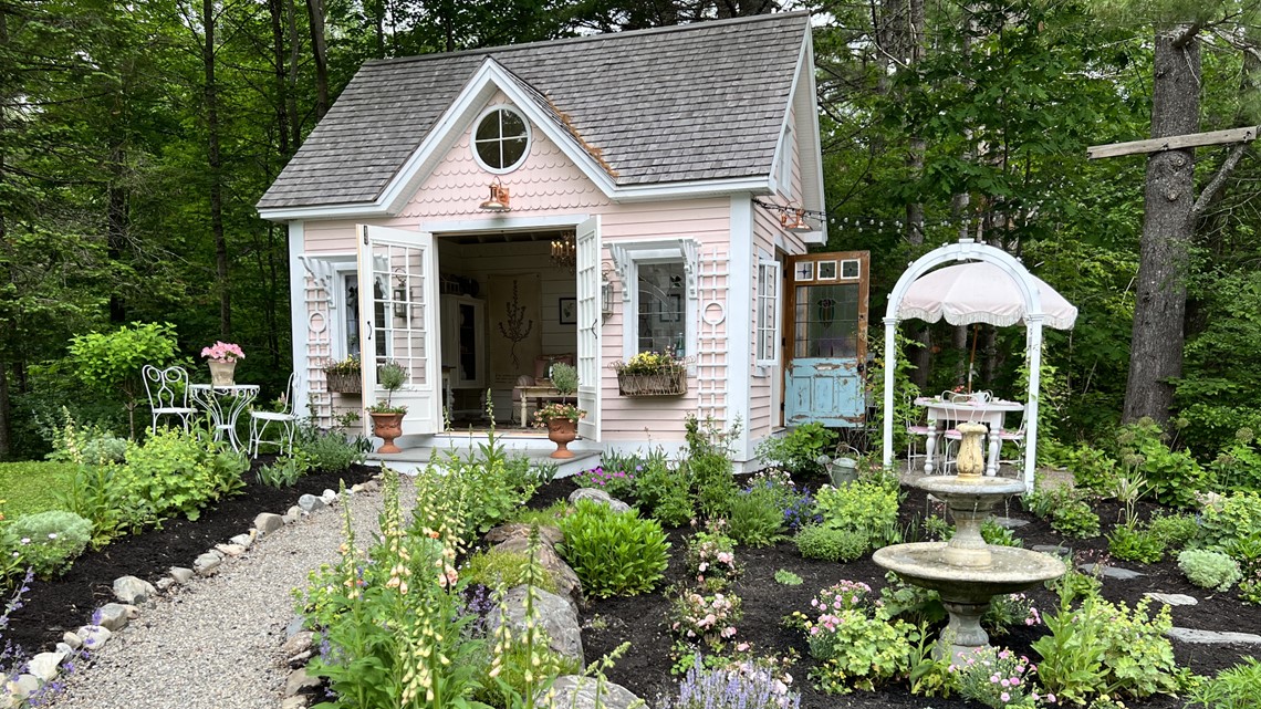 Cottage garden in Hampden Maine has a large social media following