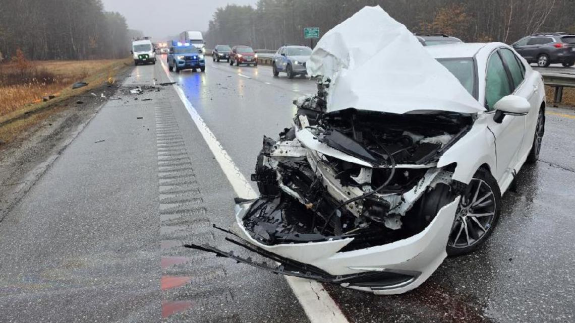 Maine driver cited after crash injures turnpike worker on I-95, officials say