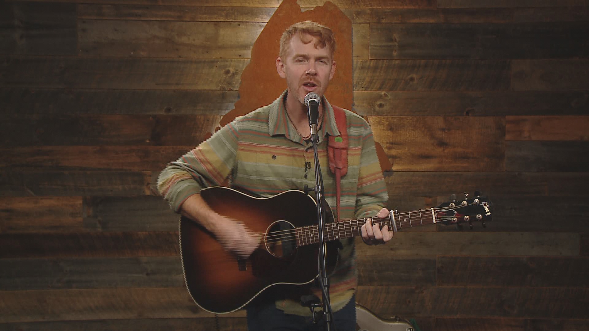 Connor Garvey joins us in the 207 studio to perform new music.