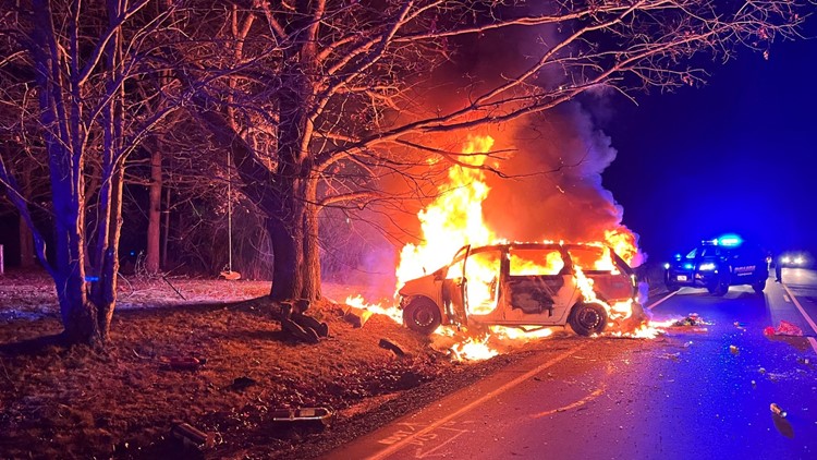 Community members assist during crash, vehicle fire in Topsham