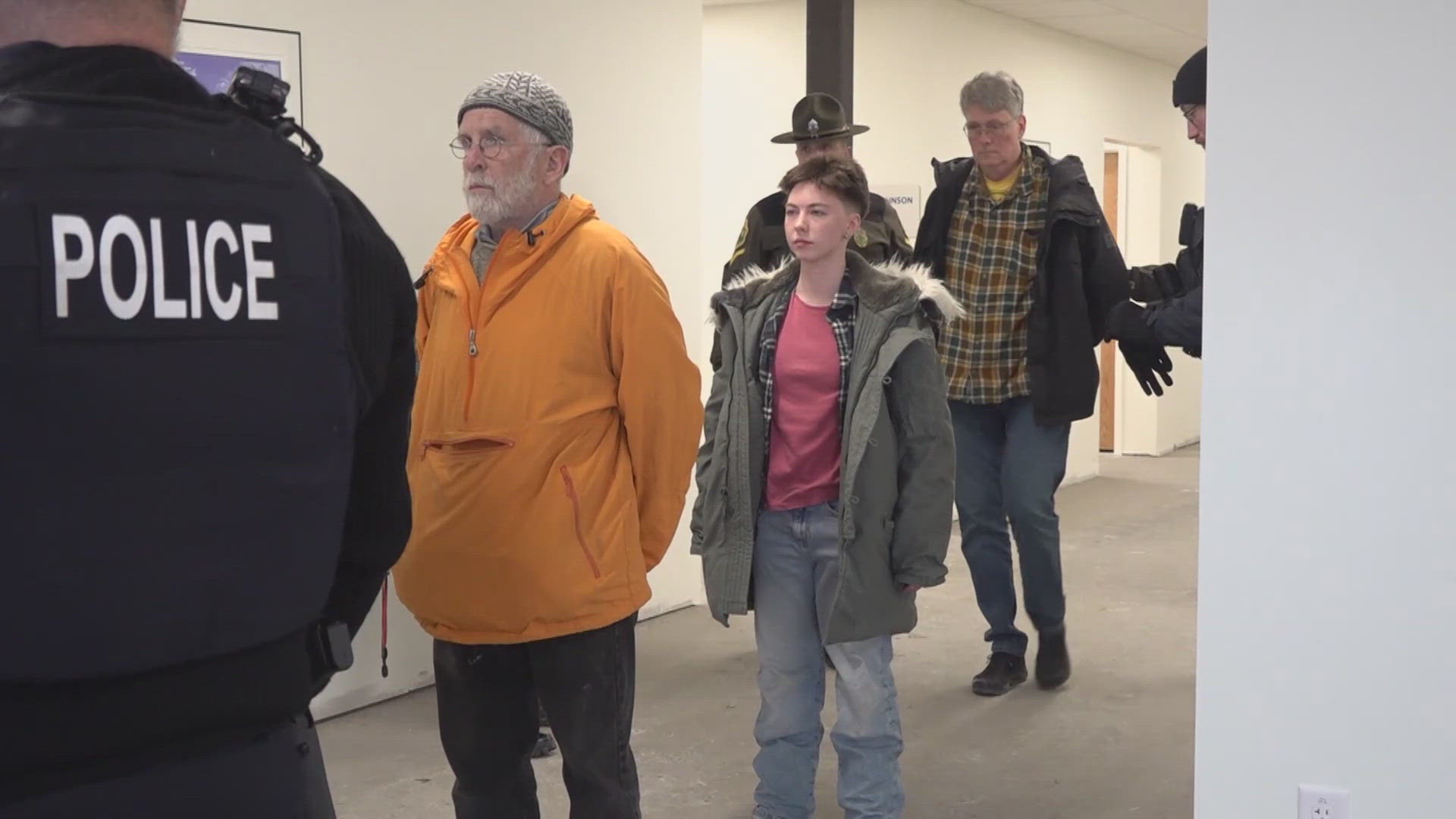 Nearly a dozen arrested because of sit-in at Vermont ICE facility ...