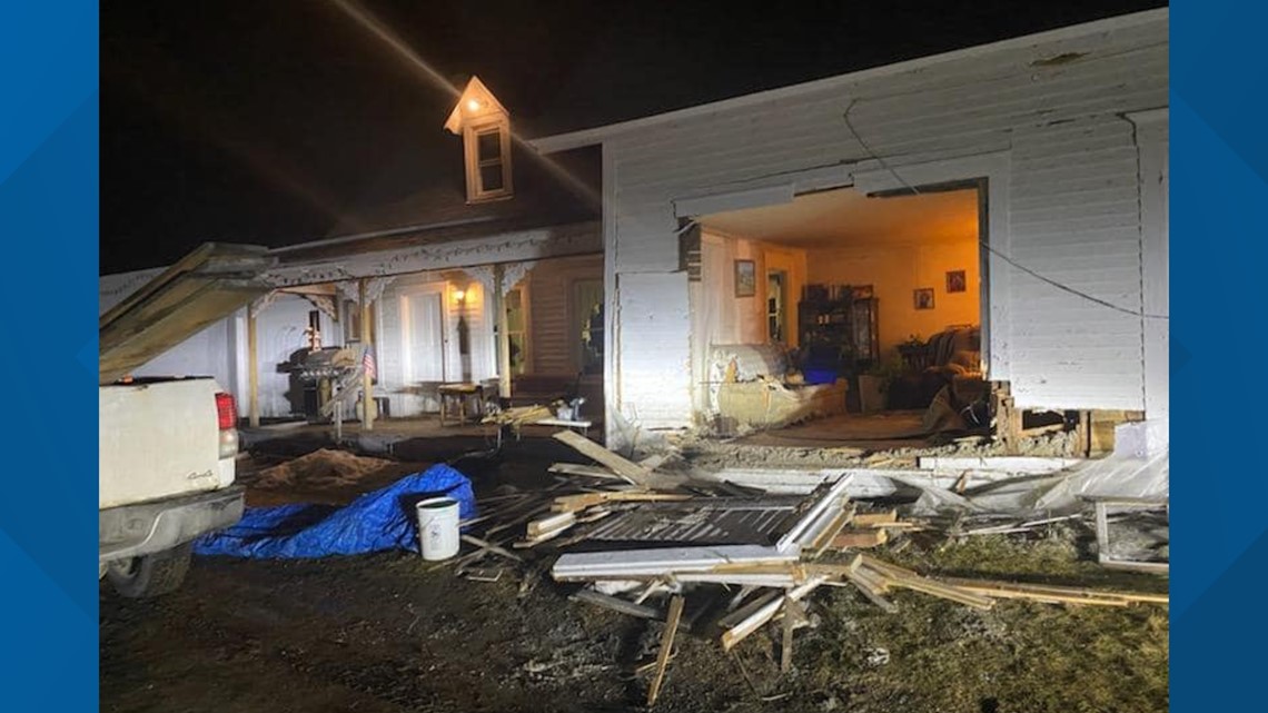 Deputies investigating after car crashes into home in Abbot, ME - Vimarsana News