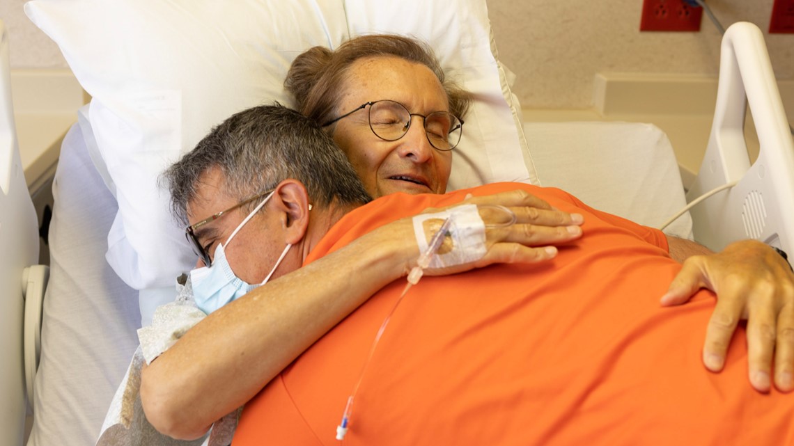 Maine Medical Center doctor donates kidney to former patient