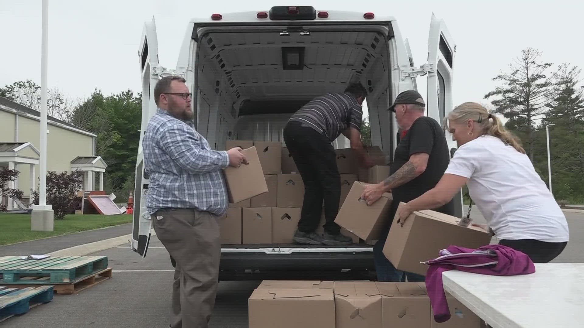 The U.S. Department of Agriculture, Conservation, and Forestry worked with local hunger-relief organizations to help distribute food boxes to those in need.