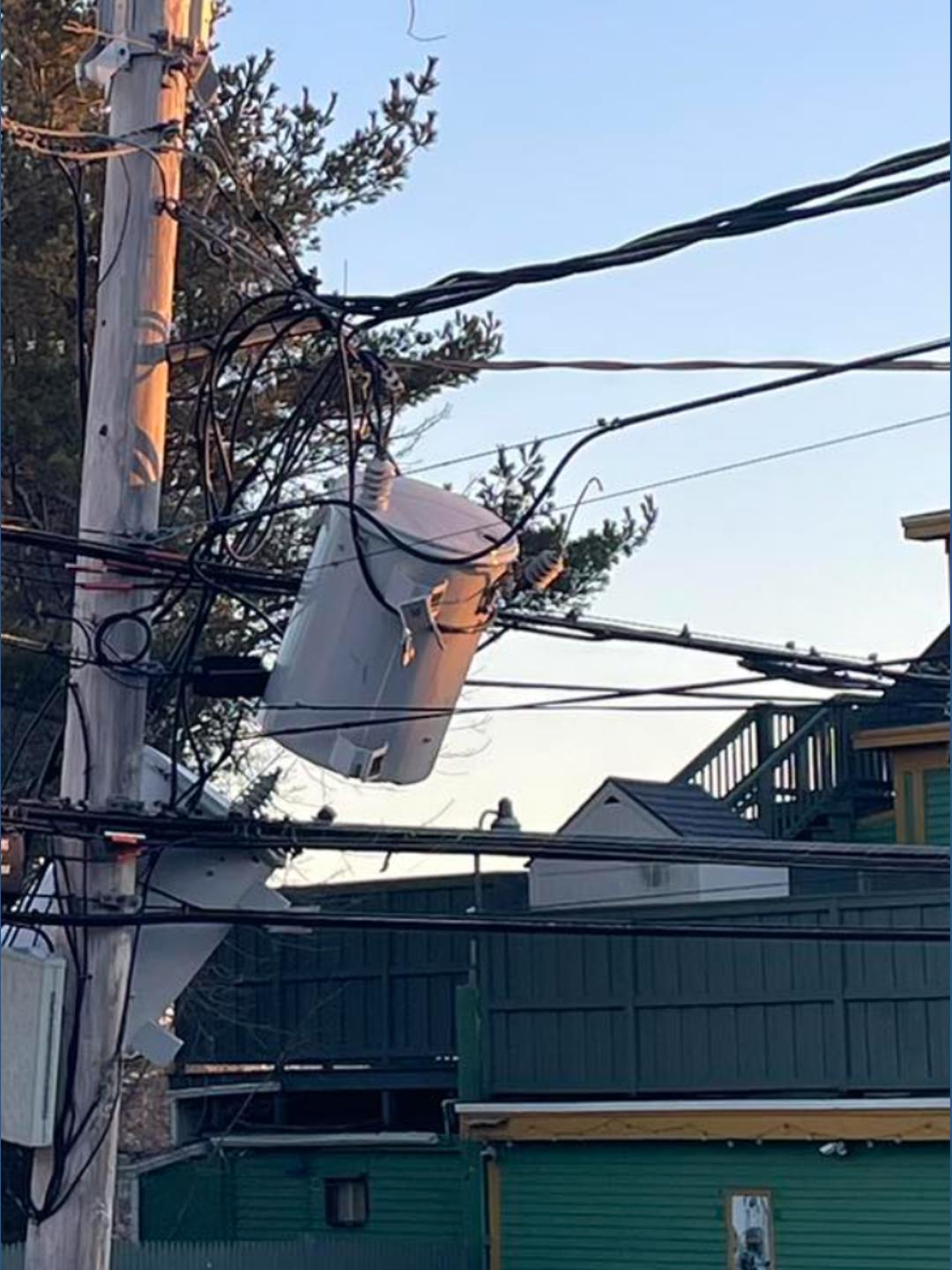 Crash brings down utility pole in Kennebunk | newscentermaine.com