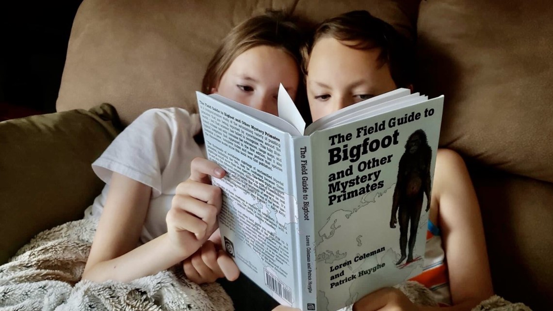 THE FIELD GUIDE TO BIGFOOT AND OTHER MYSTERY PRIMATES: Coleman