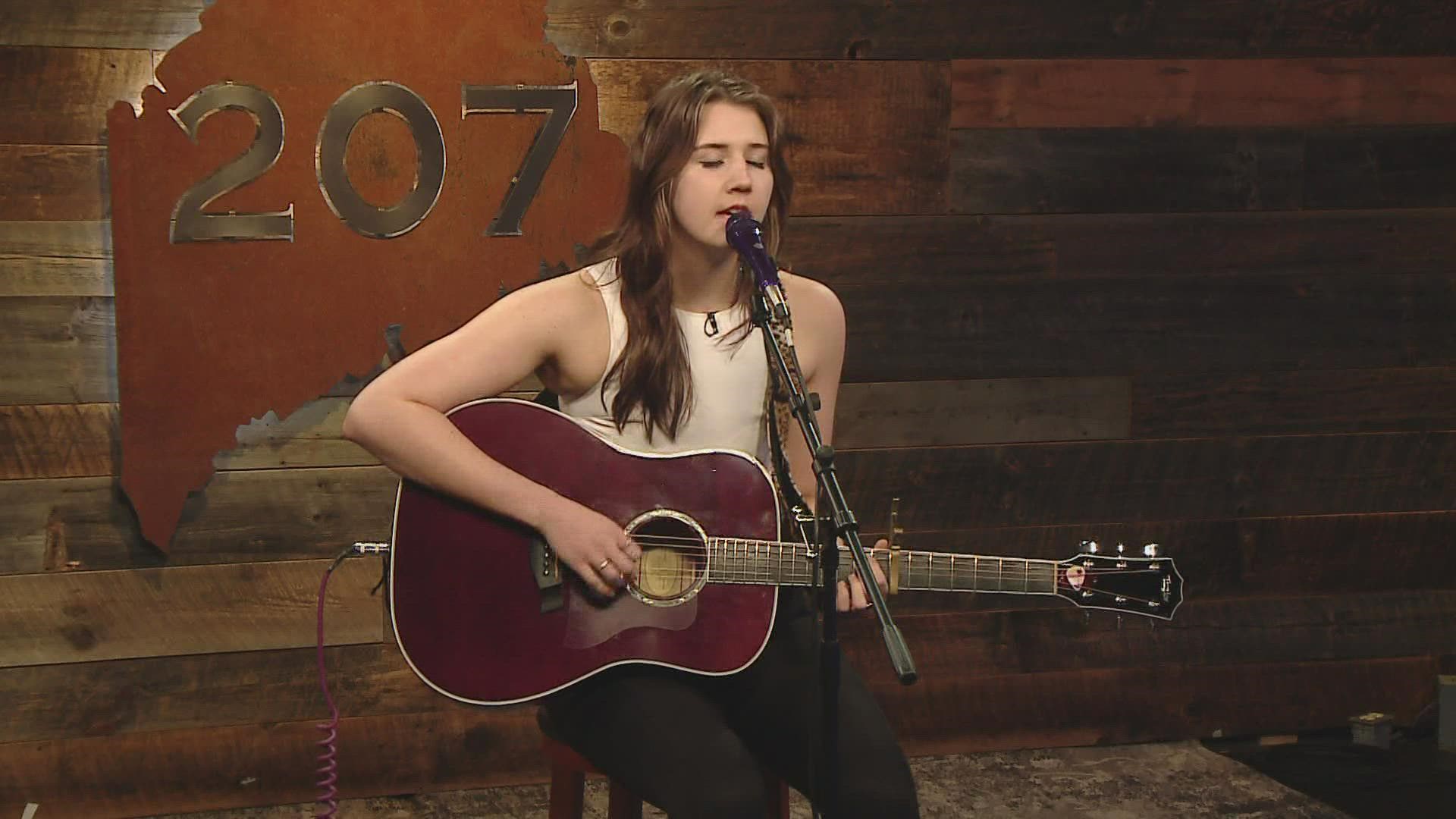 Maine singer and songwriter Holly Clough stops by 207 to perform new music.