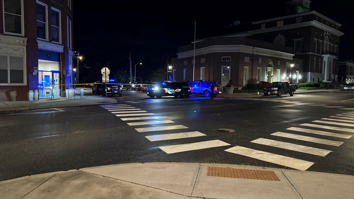 Police respond to scene of Rumford shooting