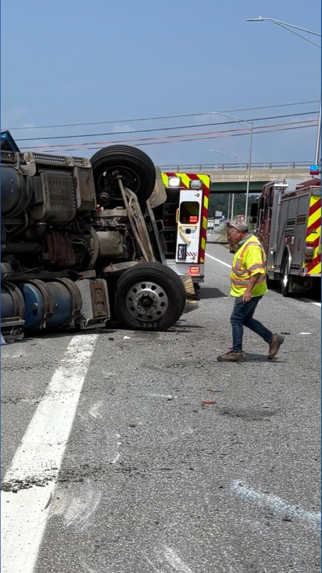 Interstate 95 tractor-trailer rollover closes northbound lanes in Gray ...