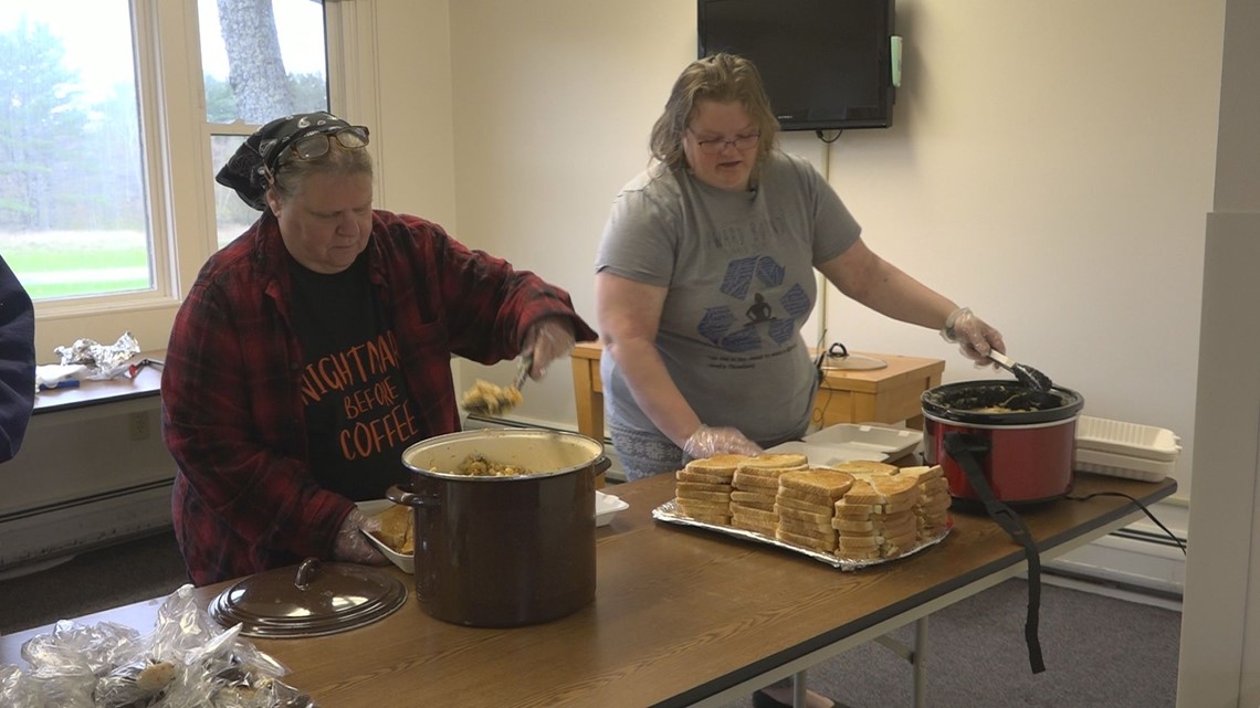 Old Town family gives back with home-cooked meals while homeless shelter is closed - Vimarsana News