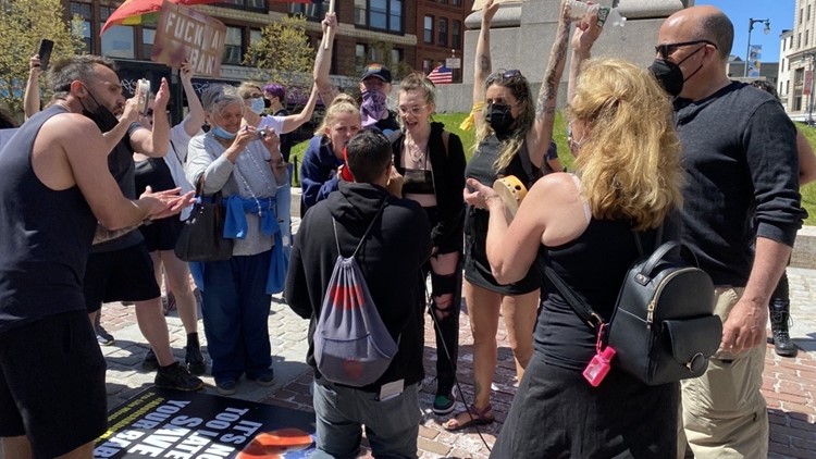 Anti-abortion, abortion rights advocates face off in Monument Square