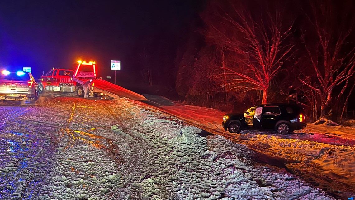 Houlton crash sends eight to hospital
