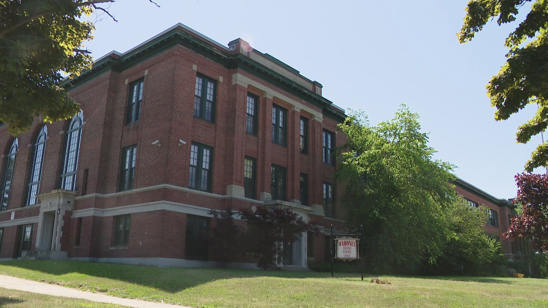 The Mahoney Middle School has been mostly vacant for about a year. Now there's a proposal seeking to use a portion of the space for people in need of shelter.