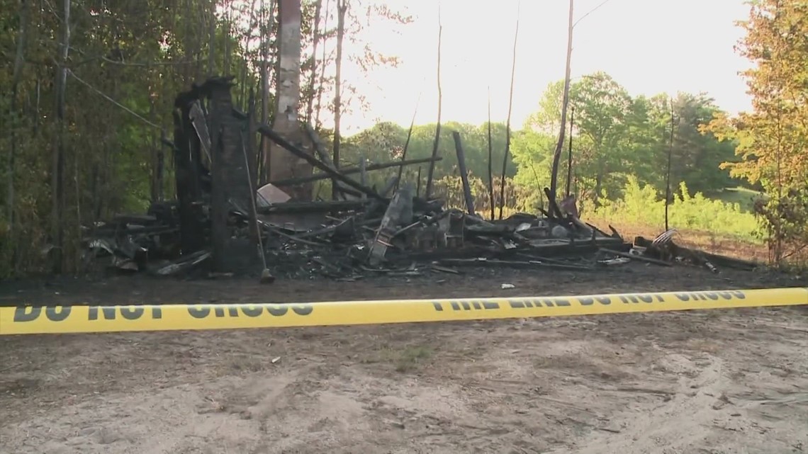 Fire destroys abandoned building in Limington