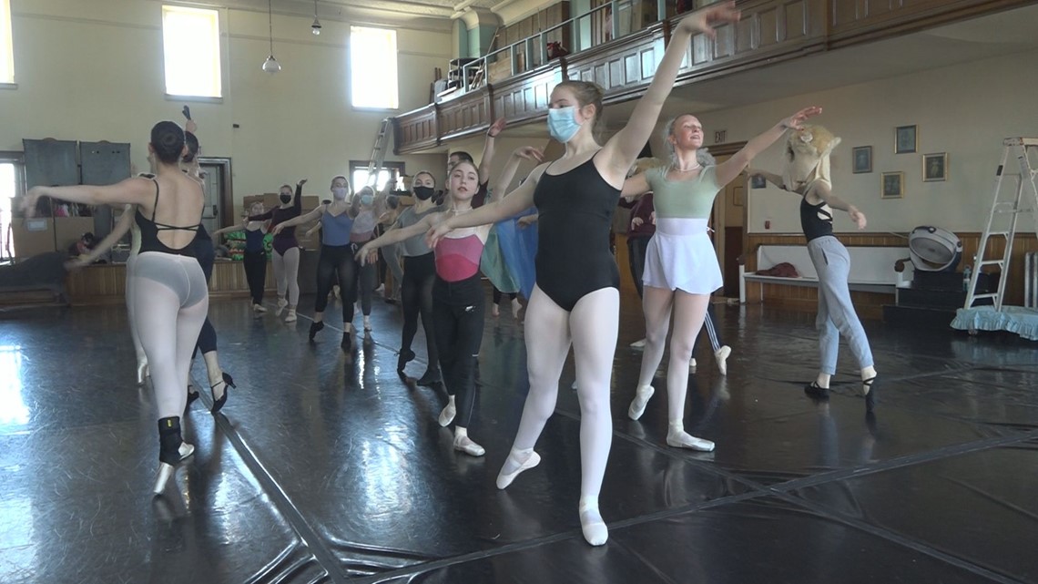The 'Nutcracker' returns, as Bangor-based ballet company prepares for first live performance since 2019 - Vimarsana News