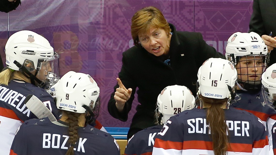 Harvard women's hockey coach announces retirement