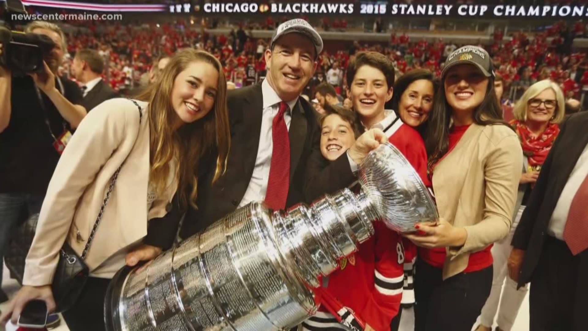 Amazing Photo Shows A Bruins Fan Celebrating With Children Of The Stanley  Cup-Winning Blackhawks