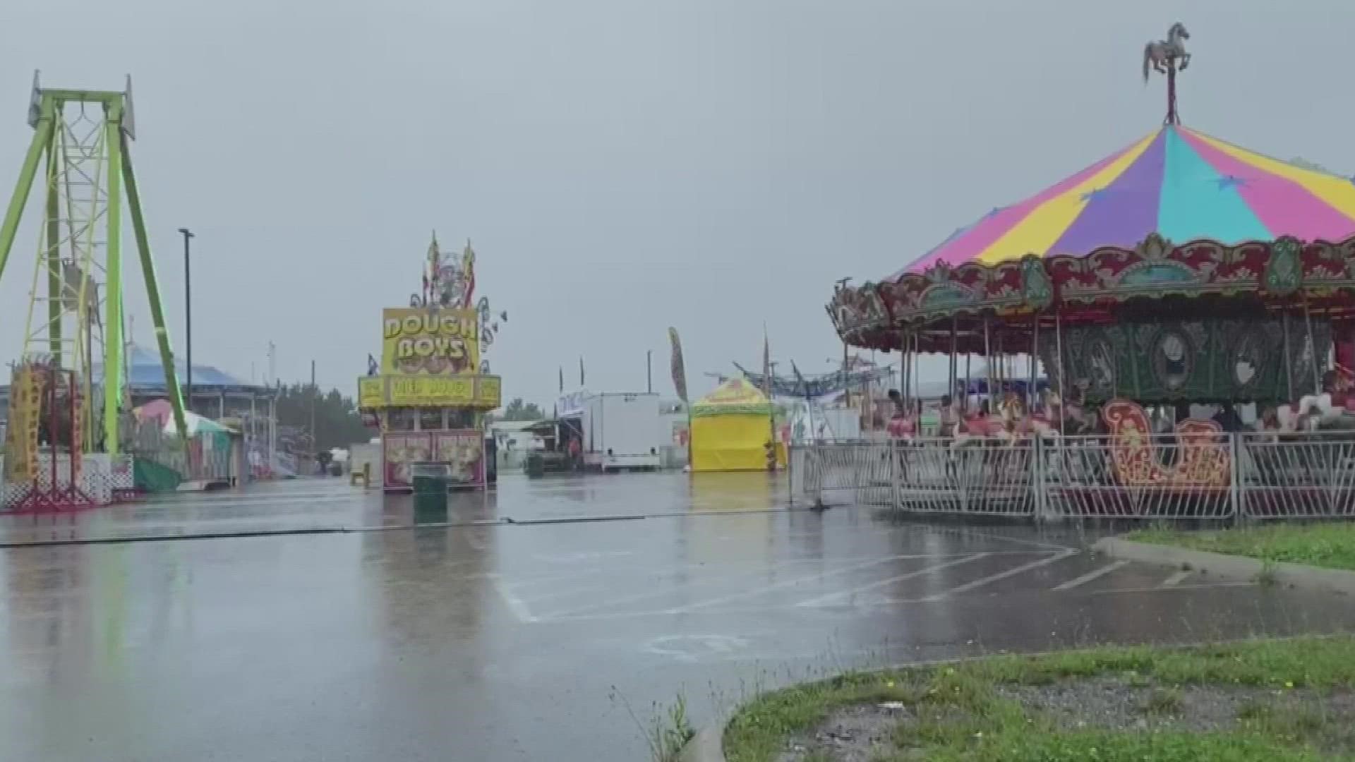 The fair was originally scheduled to begin on Thursday. However, due to bad weather on Thursday, organizers have postponed the fair's opening to noon on Friday.