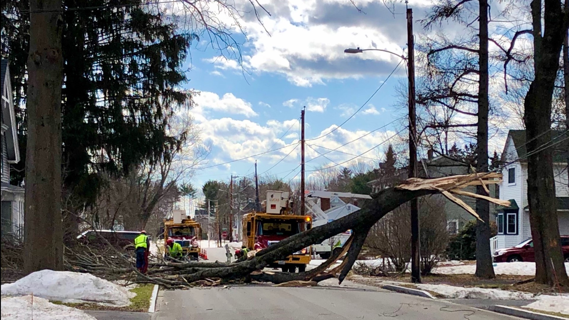 Central Maine Power reports thousands of outages | newscentermaine.com