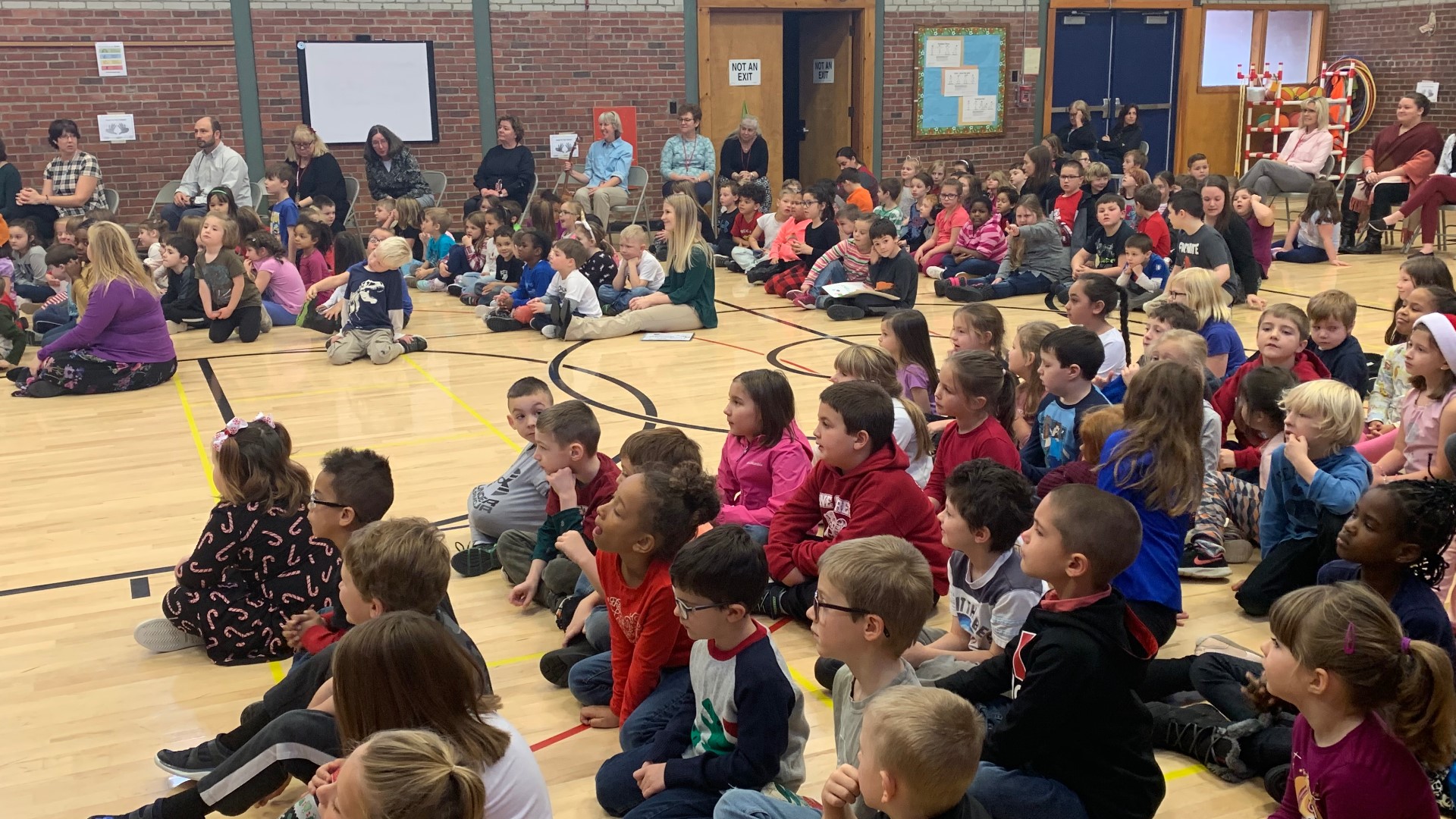 Vine Street School custodian receives Maine 'Custodian of the Year