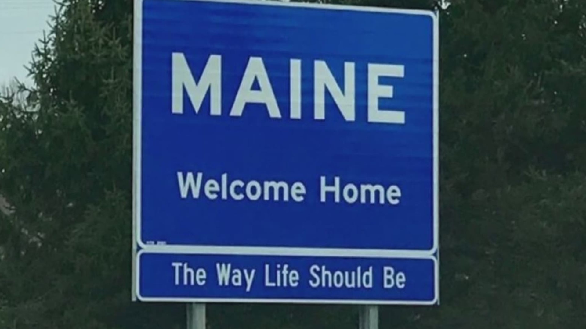 "The Way Life Should Be" slogan returns to Kittery sign
